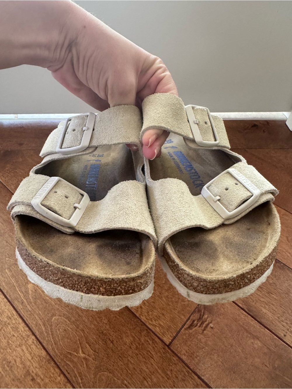 Birkenstock Arizona White Suede Sandals White Buckles Size 38 - Picture 6 of 6